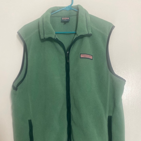 Men’s Vineyard Vines Vest Size Medium. Great condition only worn 4-5 times. - Picture 2 of 4